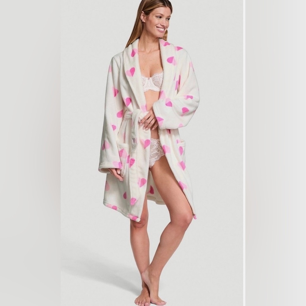 Victoria’s Secret Cozy Plush Robe White with Pink Hearts Print Size XL NWOT
